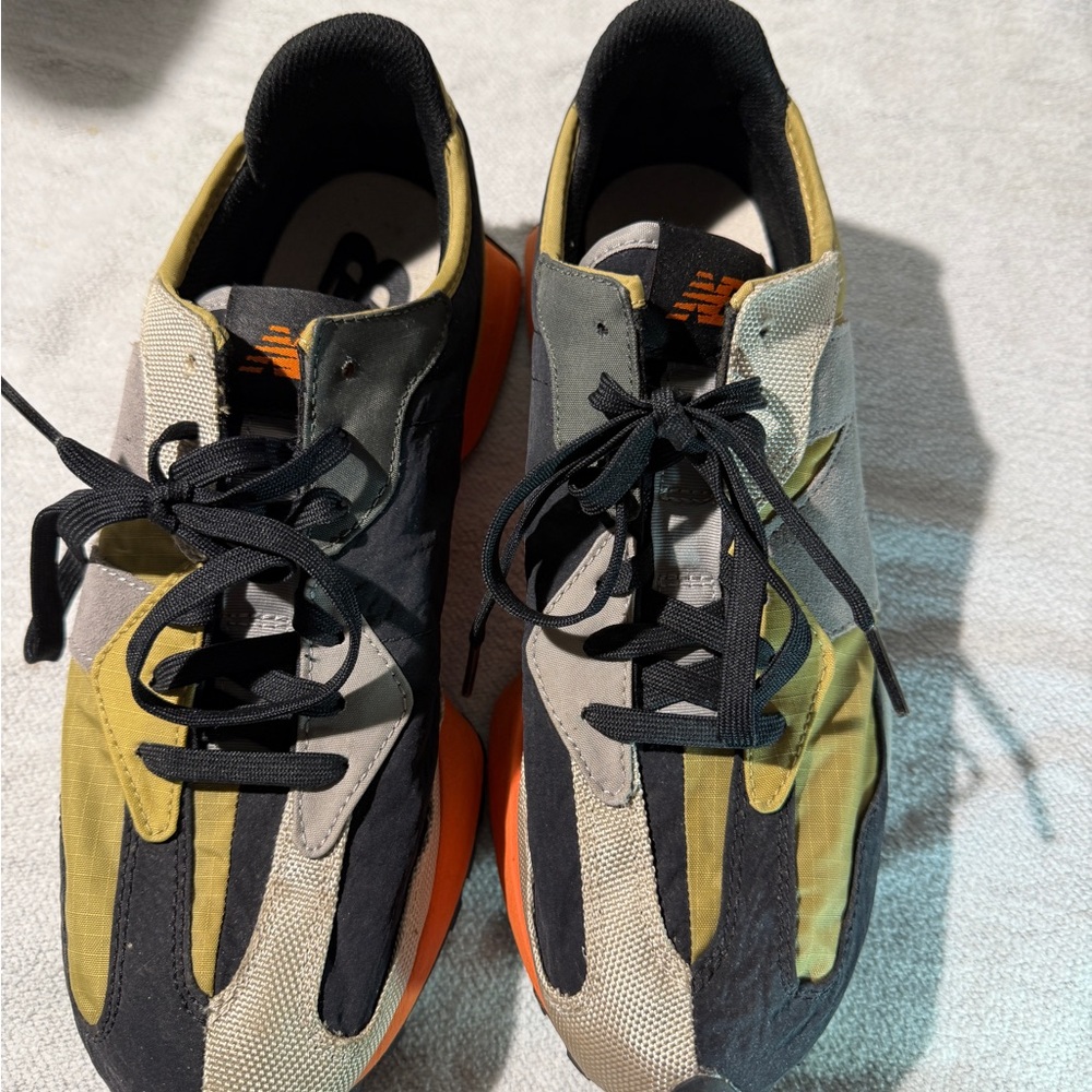 New Balance 327. No box size 10